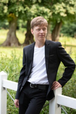 Konfirmand Portræt af konfirmand