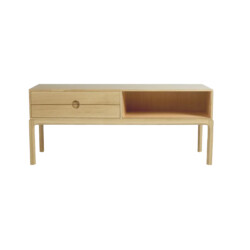 Packshot tv bord fritlagt på hvid baggrund